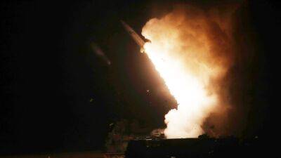 Юн Сок Ель - КНДР запустила межконтинентальную ракету в сторону Японии - svoboda.org - Южная Корея - США - КНДР - Япония - Reuters