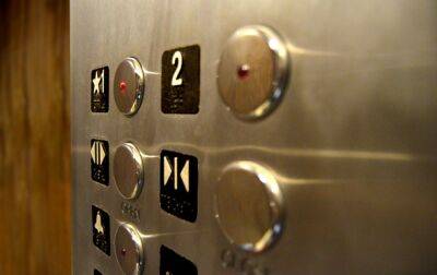 В Киеве в застрявшем лифте у женщины начались роды - korrespondent.net - Украина - Киев - район Киева