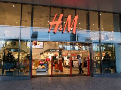 Louis Vuitton - H&M закрыл в России половину магазинов. К концу года торговую сеть в РФ планируется свернуть полностью - gordonua.com - Россия - Украина