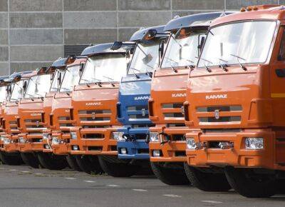 Рынок новых грузовых автомобилей в октябре сократился на 21% - autostat.ru - Россия - Китай - Камаз
