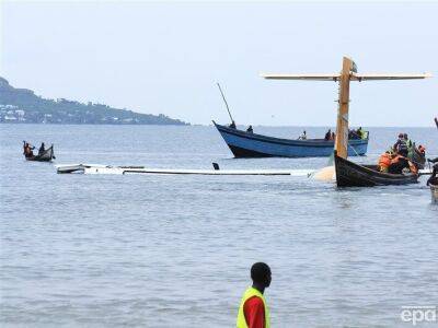 Жертвами падения самолета в озеро в Танзании стали 19 человек - gordonua.com - Украина - Танзания