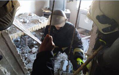 Рятувальники знайшли загиблу під завалами багатоповерхівки під Куп'янськом - rbc.ua - Україна - місто Харків