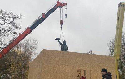 В Ізмаїлі почали демонтаж пам'ятника Суворову - rbc.ua - Україна - місто Одеса