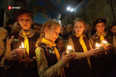 Вифлеємський Вогонь миру прибув до Михайлівського собору: фото - bykvu.com - Украина - Twitter