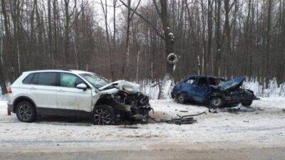 В столкновении двух легковых автомобилей в Татарстане пострадали водитель и двое маленьких детей - usedcars.ru - респ. Татарстан - Нижнекамск
