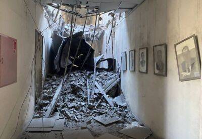У Херсоні внаслідок обстрілу пошкоджено будівлю обласної військової адміністрації - vchaspik.ua - Украина - місто Херсон