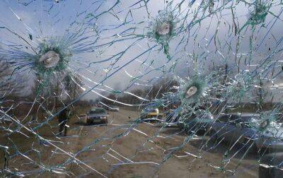 Під Херсоном окупанти обстріляли машину ремонтної бригади: відео - rbc.ua - Україна - місто Херсон