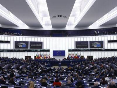 Радослав Сикорский - Европарламент признал Голодомор в Украине геноцидом - unn.com.ua - Россия - Украина - Киев - Польша