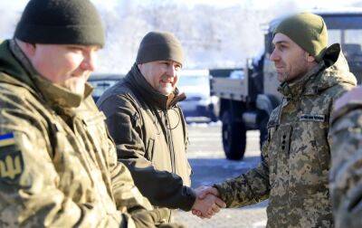 Філатов: Дніпро передав ЗСУ ще 16 вантажівок та пікапів - rbc.ua - Україна