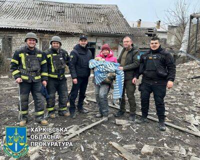 В Купянске правоохранители достали собаку из-под завалов больницы - objectiv.tv - Украина - Купянск - Харьков - Гсчс