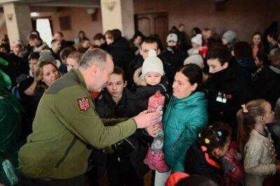 Ігор Табурець - На Черкащині діткам загиблих захисників подарували новорічне свято - lenta.ua - Украина