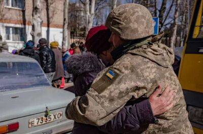 Українським військовим дозволили йти у відпустку під час воєнного стану - lenta.ua - Украина