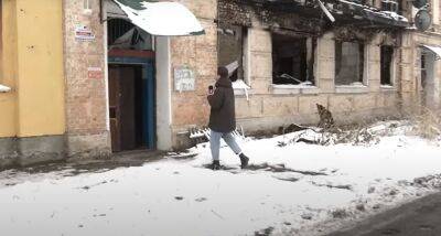 Под Киевом неизвестные вырвали кусок фасада из граффити Бэнкси: кадры с места - politeka.net - Украина - Киев