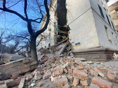 Окупанти вчергове вдарили по Херсону: є загиблі - lenta.ua - Украина - місто Херсон