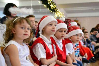 Ігор Табурець - Дітей Черкаської області вітають із новорічними святами - lenta.ua - Украина