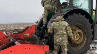 На Харьковщине трактор наехал на кассетный боеприпас, есть раненый - ru.slovoidilo.ua - Украина - Харьковская обл.