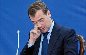 Дмитрий Медведев - Медведев обиделся на журналиста за вопрос, пойдет ли его сын в армию - charter97.org - Россия - Белоруссия - Twitter