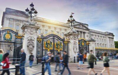 Неизвестный устроил пожар у ворот Букингемского дворца в Лондоне - obzor.lt - Лондон - Дворец