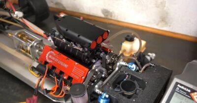 Энтузиасты создали рабочий миниатюрный двигатель V8 с нагнетателем (видео) - focus.ua - Украина