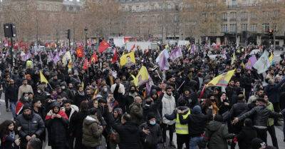 Жеральд Дарманен - В Париже прошли акции протеста после убийства трех курдов - rus.delfi.lv - Франция - Париж - Латвия