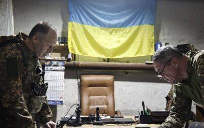 Сирський обговорив з військовими тактику відбиття ворожих атак на Сході - rbc.ua - Україна