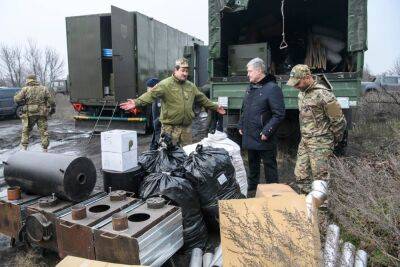 Петро Порошенко - Порошенко привіз допомогу артилеристам під Бахмут - bin.ua - Украина - Україна
