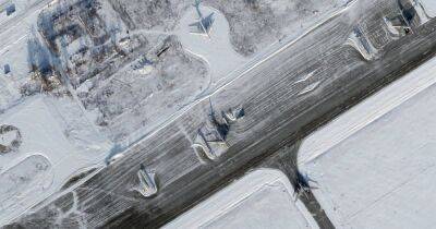 Владимир Золкин - Бомбардировщиков стало меньше: появились спутниковые снимки аэродрома в Энгельсе - focus.ua - Россия - Украина
