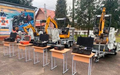 Естонські рятувальники відправили в Україну техніку для розмінування - bin.ua - Украина