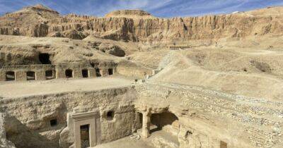 Открытие года. Археологи нашли в гробнице визиря фараона еще 60 мумий - focus.ua - Украина - Египет - Испания
