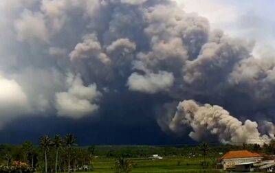 В Индонезии произошло извержение вулкана - korrespondent.net - Украина - Индонезия