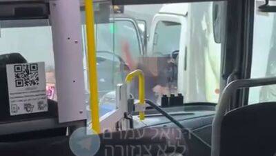 Насилие на дорогах Израиля: возле Явне напали на автобус с пассажирами - vesty.co.il - Израиль - Восточный Иерусалим - Бат-Яма