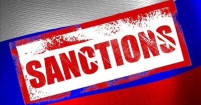 Владимир Зеленский - Еврокомиссия утвердила новый пакет санкций против России - dsnews.ua - Россия - Украина - Австралия - Ляйен