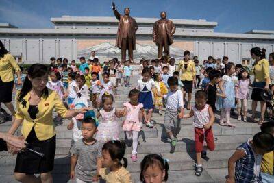 Кім Чен Ин - У Північній Кореї від громадян вимагають присягнути на «вірність партії» шляхом зміни імен - lenta.ua - Украина - КНДР