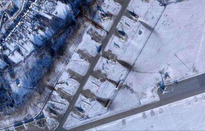 Супутник Planet Labs показав вигляд російського аеродрому «Дягілево» після вибухів (ФОТО) - lenta.ua - Украина - Росія