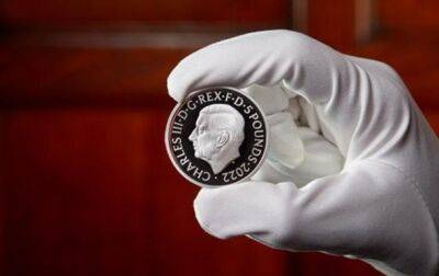 Елизавета II - король Чарльз III (Iii) - В Британии выпустили в оборот первые монеты с Чарльзом III - korrespondent.net - Украина - Англия