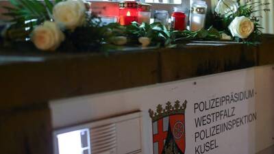Олаф Шольц - Канцлер ФРГ выразил соболезнования после гибели полицейских от рук браконьеров - iz.ru - Израиль - Германия - земля Рейнланд-Пфальц