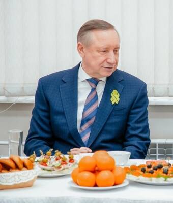 Александр Беглов - Беглов обратился к петербуржцам из-за эпидемии омикрона - znak.com - Россия - Санкт-Петербург