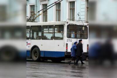 В «Горэлектротрансе» опровергли информацию об ударе током петербурженки в троллейбусе - spb.mk.ru