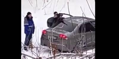 В Нижнем Новгороде сняли сбивающего сосульки снайпера - ruposters.ru - Нижний Новгород