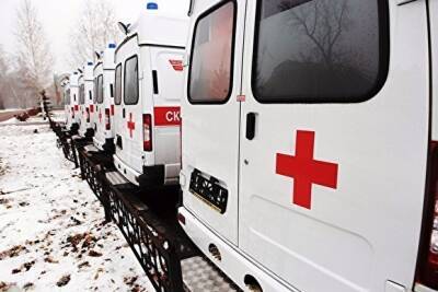 В Магнитогорске автомобиль влетел в пешеходов. Девушка и ребенок получили травмы - znak.com - Магнитогорск