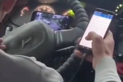 В Сочи поймали водителя автобуса, использовавшего смартфон за рулём - mk.ru - Россия - Сочи