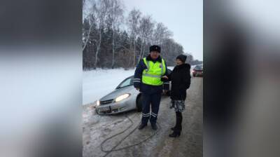 В Воронежской области 31-летняя автомобилистка вылетела в кювет и застряла - vestivrn.ru - Воронежская обл.