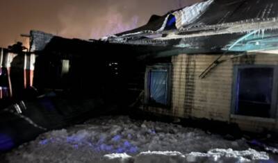 Следователи проверяют обстоятельства гибели мужчины в пожаре в Тобольске - nashgorod.ru - Тобольск