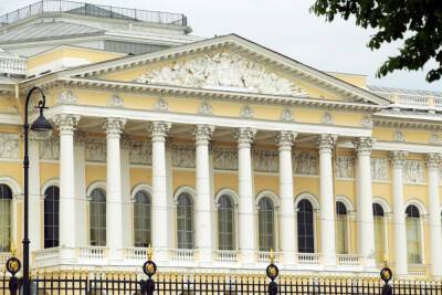 Ирина Потехина - Музеи лишились до 40 % посетителей из-за действующих ограничений для детей в Петербурге - spb.mk.ru - Санкт-Петербург