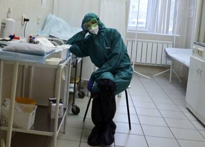 Около 12% самарских медработников находятся на больничном в разгар очередной волны COVID-19 - interfax-russia.ru - Самара - Самарская обл.