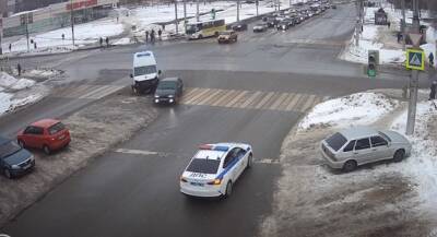 Момент ДТП со скорой в Рязани попал на видео - 7info.ru - Рязань