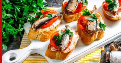 30 минут на кухне: бутерброды со шпротами и творожным сыром - profile.ru
