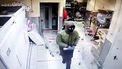 Налетчики на "Пятерочку" в Подмосковье признались еще в двух разбоях - tvc.ru - Россия - Московская обл.