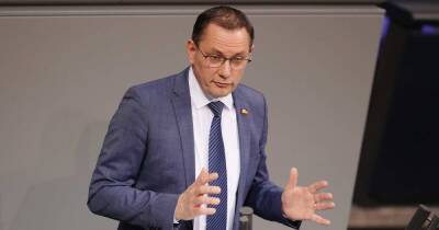 Александр Рар - Германия призвала Украину не вступать в НАТО - ren.tv - Россия - США - Украина - Германия - Франция - Швеция - Финляндия