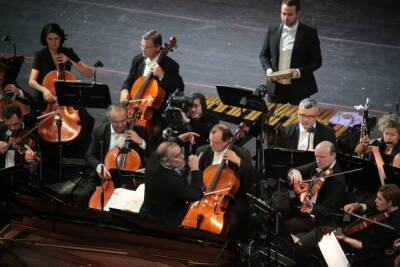 Валерий Гергиев - Концерт оркестра Мариинского театра в Риме отменили из-за COVID-19 у дирижера - spb.mk.ru - Санкт-Петербург - Рим